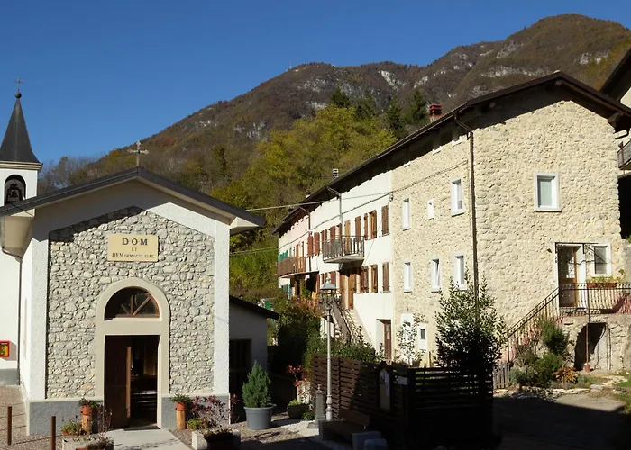 Valdastico Casetta In Sasso Con Giardino