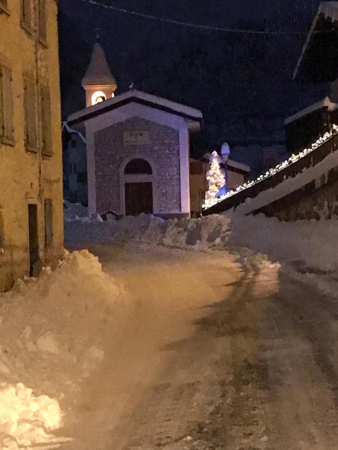 Valdastico Casetta In Sasso Con Giardino Hébergement de vacances *